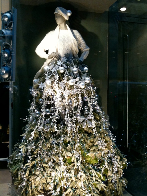 NYC: 5th Ave Store Window